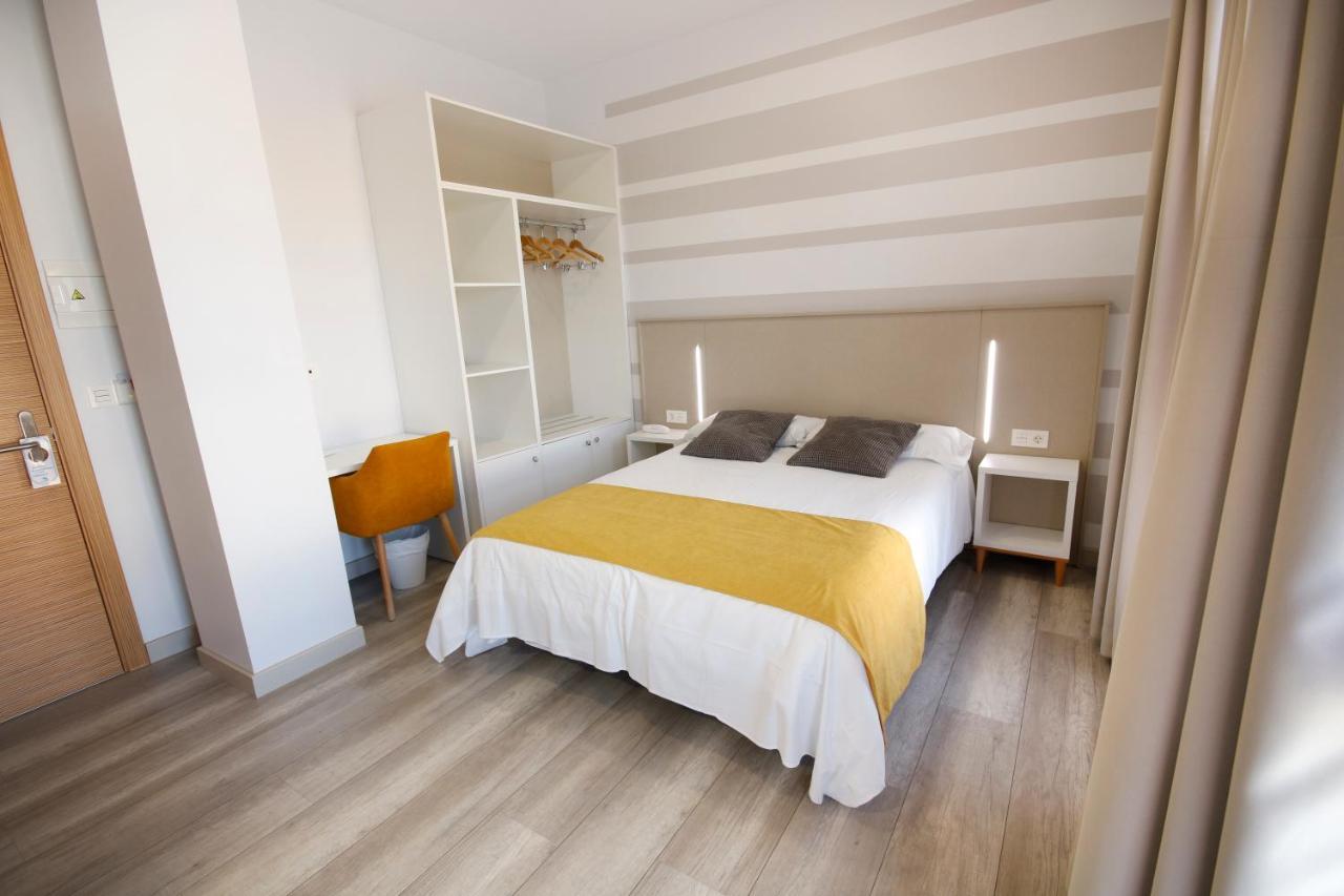 Hotel Leo Monesterio Luaran gambar