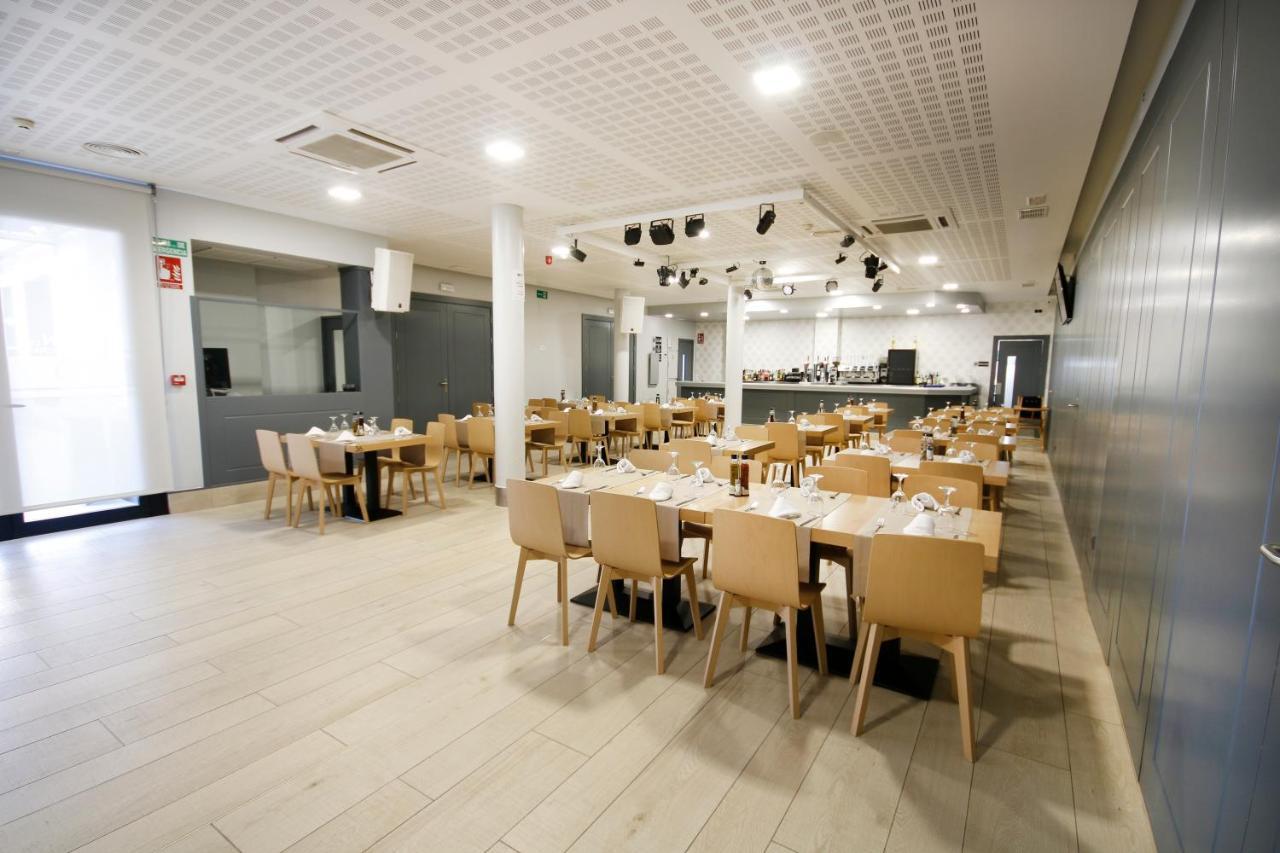 Hotel Leo Monesterio Luaran gambar