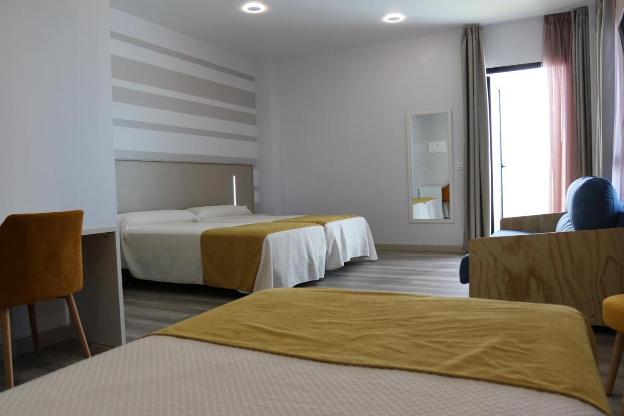 Hotel Leo Monesterio Luaran gambar