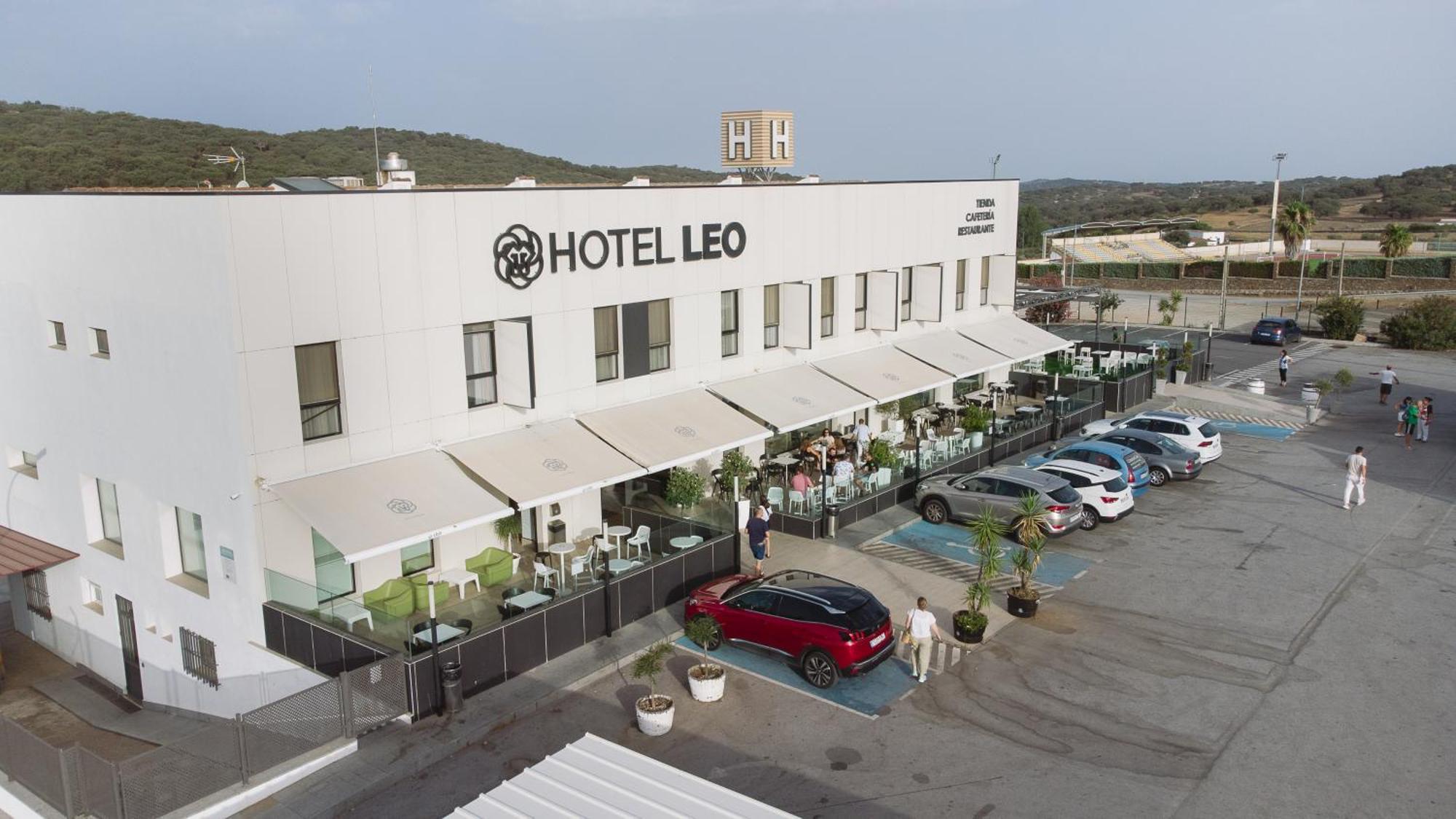 Hotel Leo Monesterio Luaran gambar
