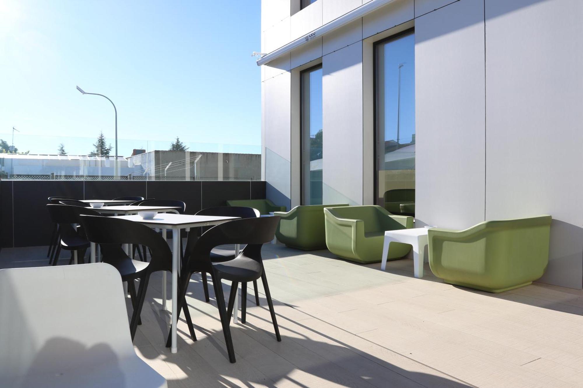 Hotel Leo Monesterio Luaran gambar